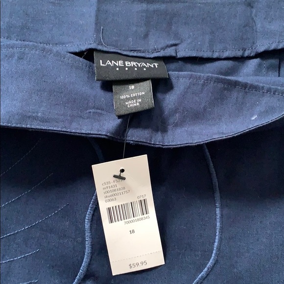 Navy blue embroidered flower skirt. - Picture 4 of 5